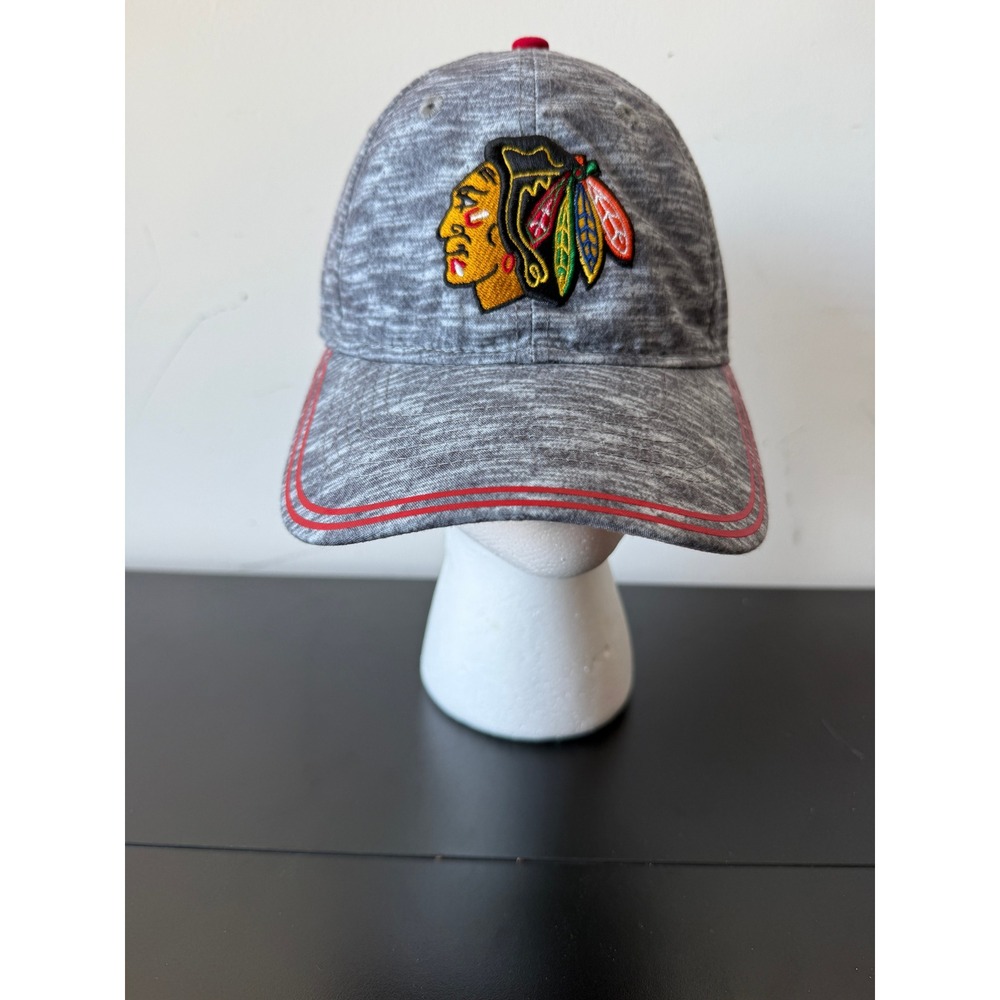 New Era 9TWENTY Chicago Blackhawks NHL Women Heathered Grey Adjustable Hat - Picture 2 of 8